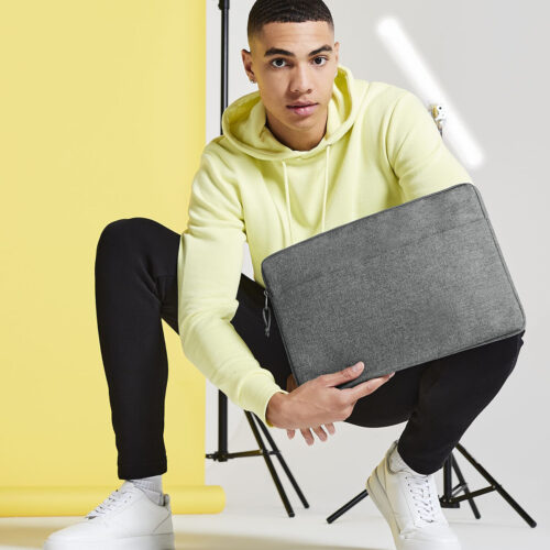 Essential 15 laptop case"