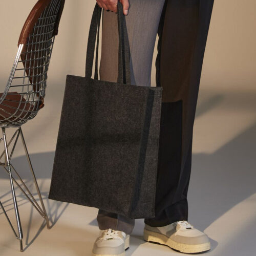 Felt tote bag