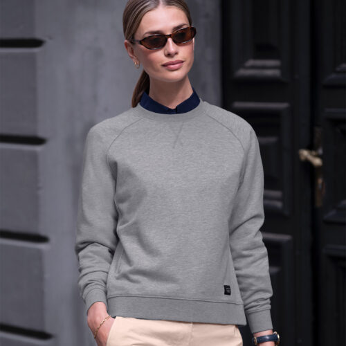 Women’s Georgetown – timeless luxury crew neck