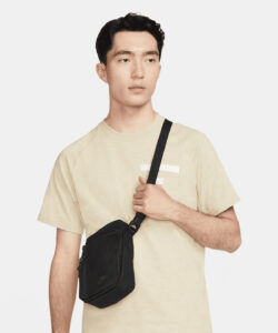 Nike Elemental premium crossbody bag