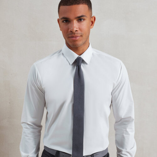 Slim knitted tie